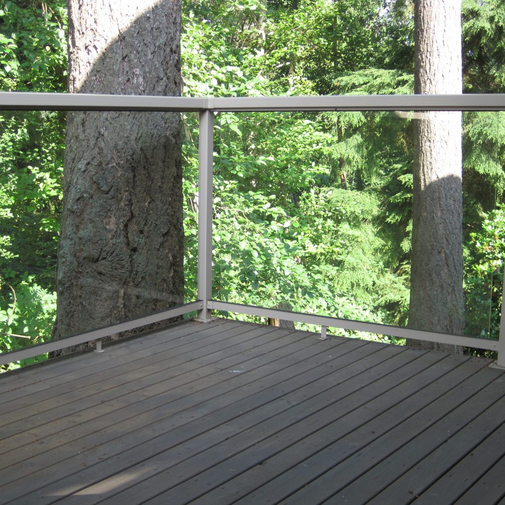 Deck Aluminum Railing Tempered 1/4" Glass Everett WA